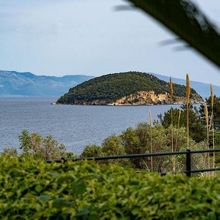Sea Path Apartment PalaiónTsiflíkion 외부 사진
